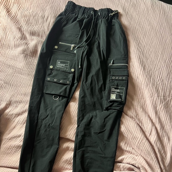 Maniere De Voir Black Cargo Joggers - Picture 3 of 5